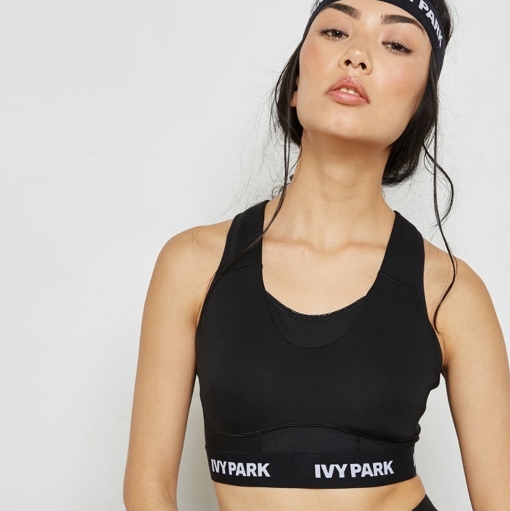 IVY PARK Black Mesh Insert logo Bra. Small